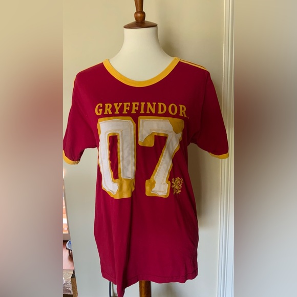 Harry Potter Gryffindor Quidditch Jersey - Wizarding World of HP Official Shirt - Picture 1 of 3